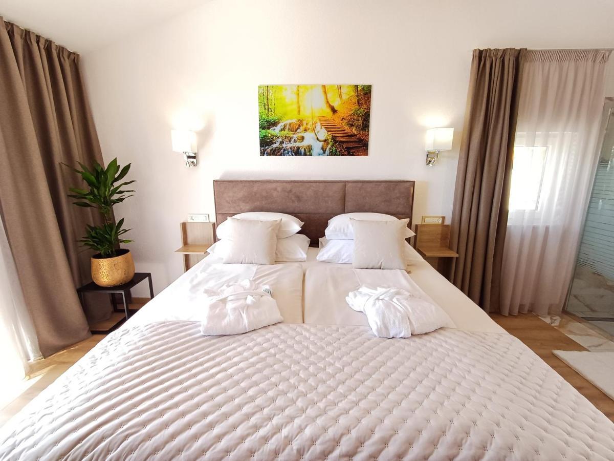 Apartments Jaksic Трогир Экстерьер фото